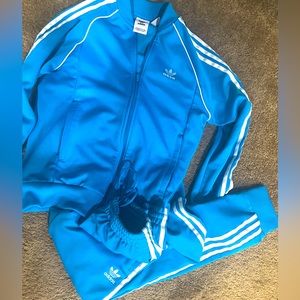 Adidas tracksuit UNISEX!